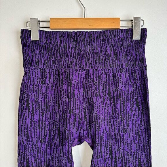 Athleta Flurry Elemental Tight Snowscape Black/ Basalt Violet Leggings Size Med - Picture 5 of 7